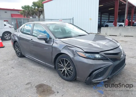 2022 Toyota Camry Se z USA, uszkodzony, nr VIN 4T1G11AK1NU062276